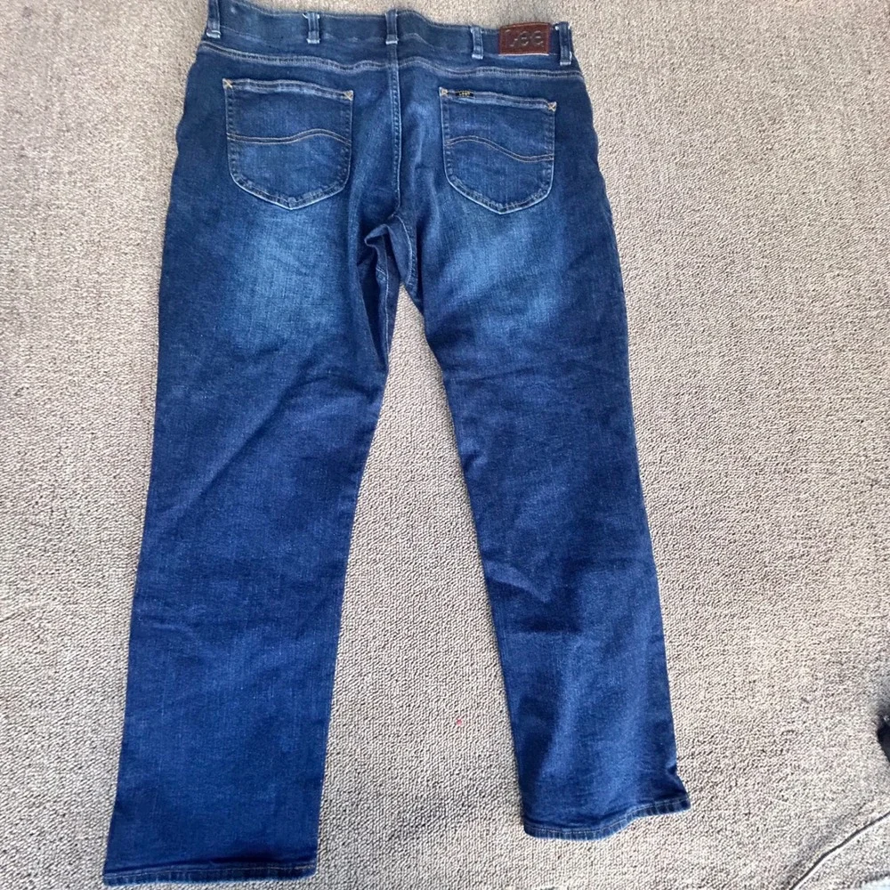 Lee Mens Straight Taper Dark Wash Stretch Denim Jeans 40x30 comfort